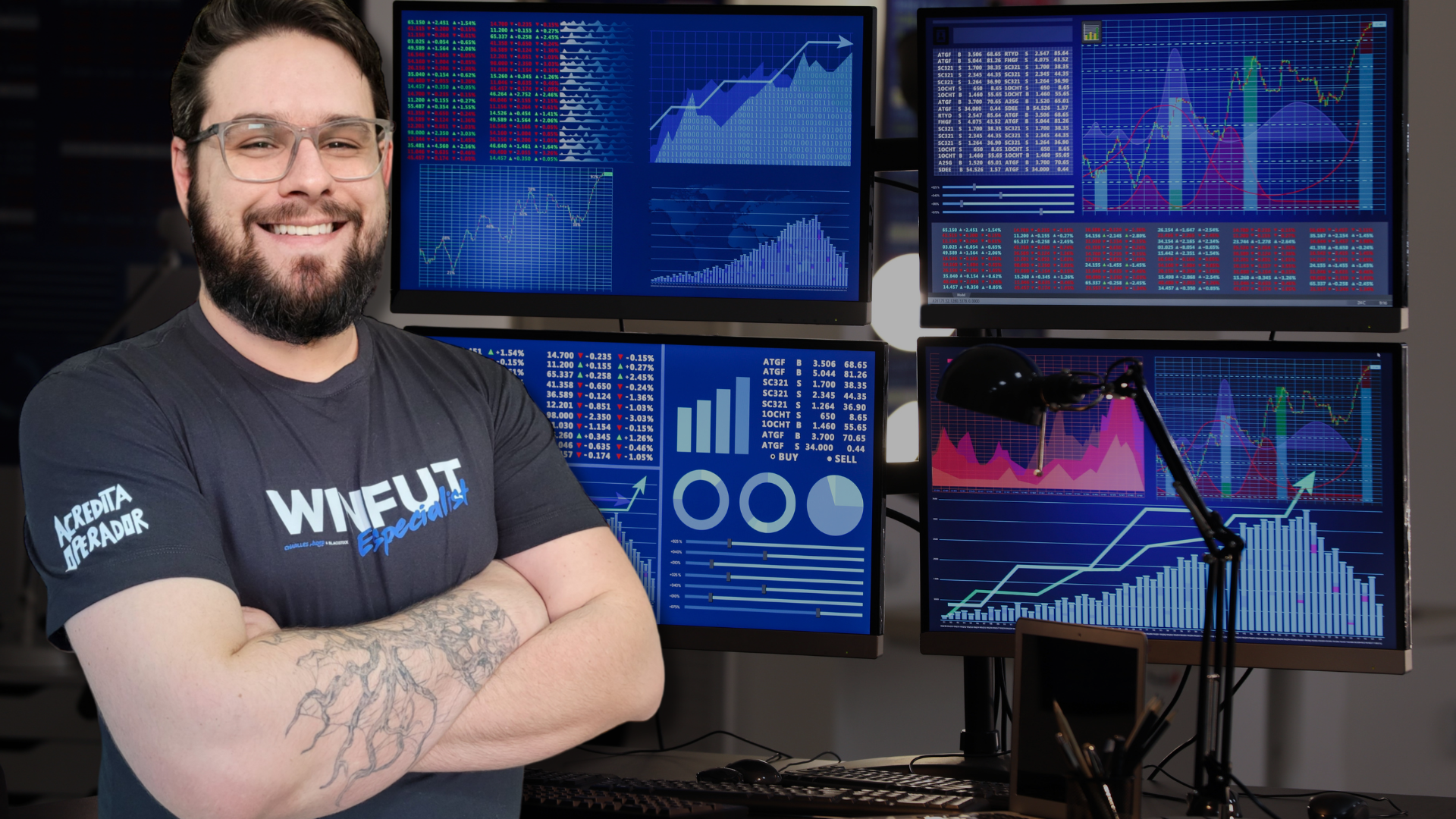 Marcelo Peretti apresentando o programa Bom Dia Operador com análises do mercado financeiro brasileiro